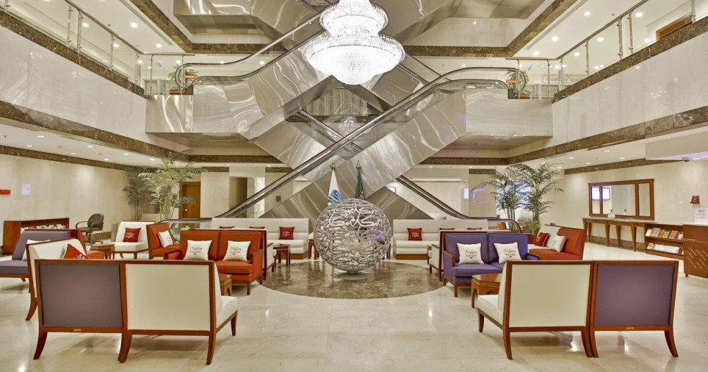 Makarem Al Bait Al Azizia Hotel