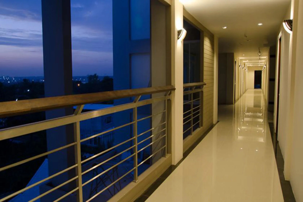 Green Hotel and Resort