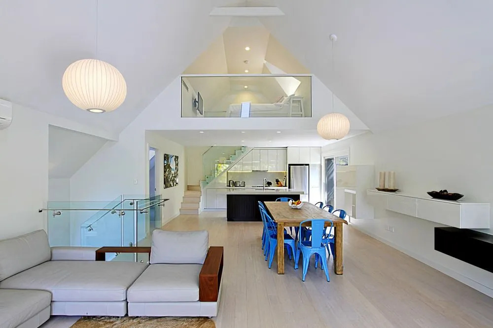 Arya House