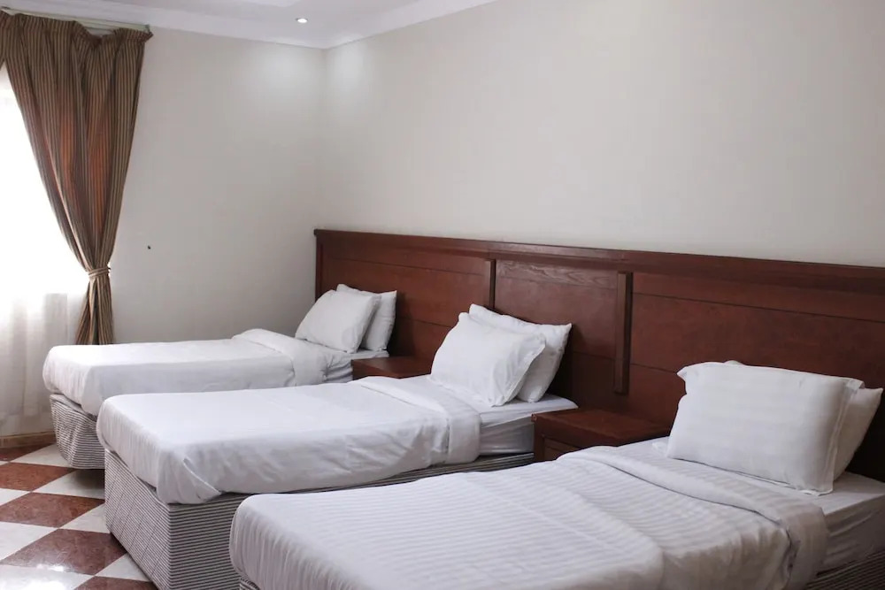 OYO 319 Jood Plaza Hotel