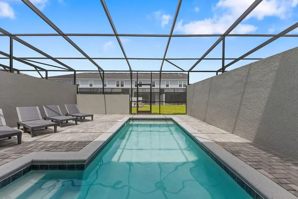 1287 Blue Paradise Way