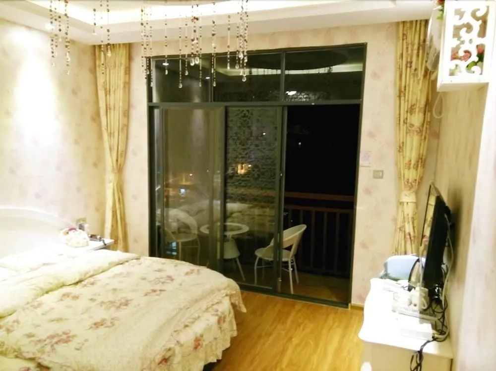 Yangshuo Spring Garden Hotel