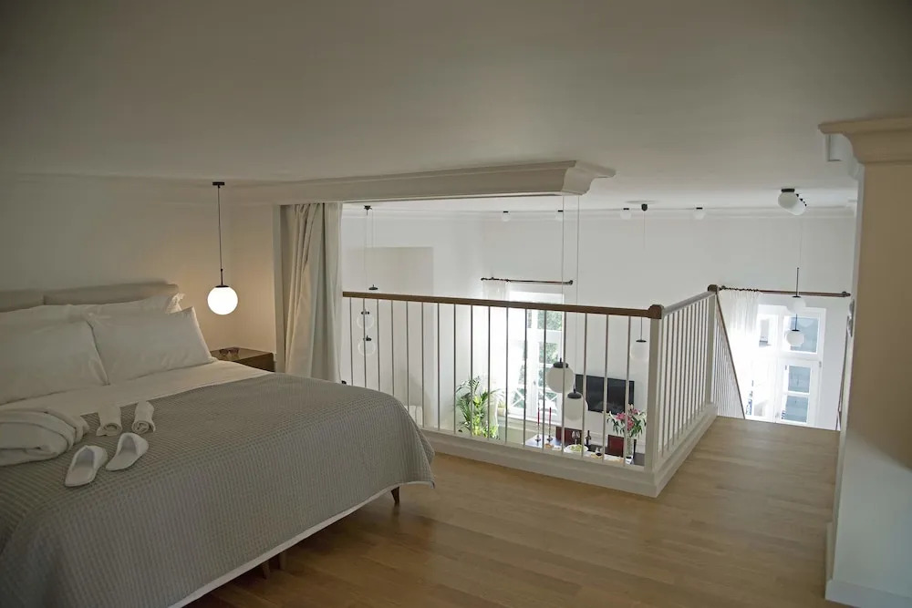 Four Streets Athens - Luxury Suites Apartments in Athens