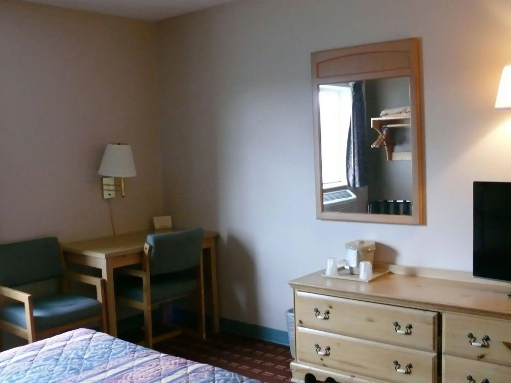 The Woodridge Inn