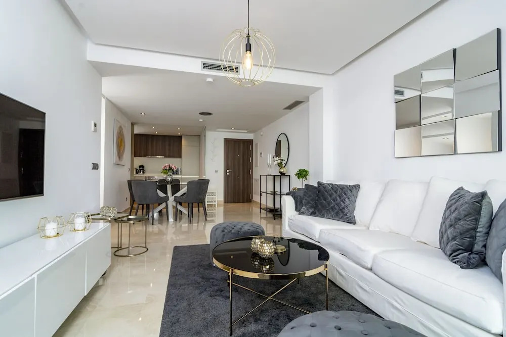 AE8 - Luxury 3 bedroom apartment in San Pedro