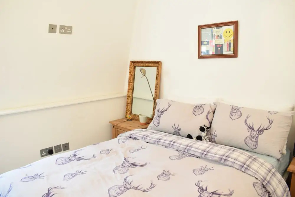 2 Bedroom Top Floor Apartment in Islington