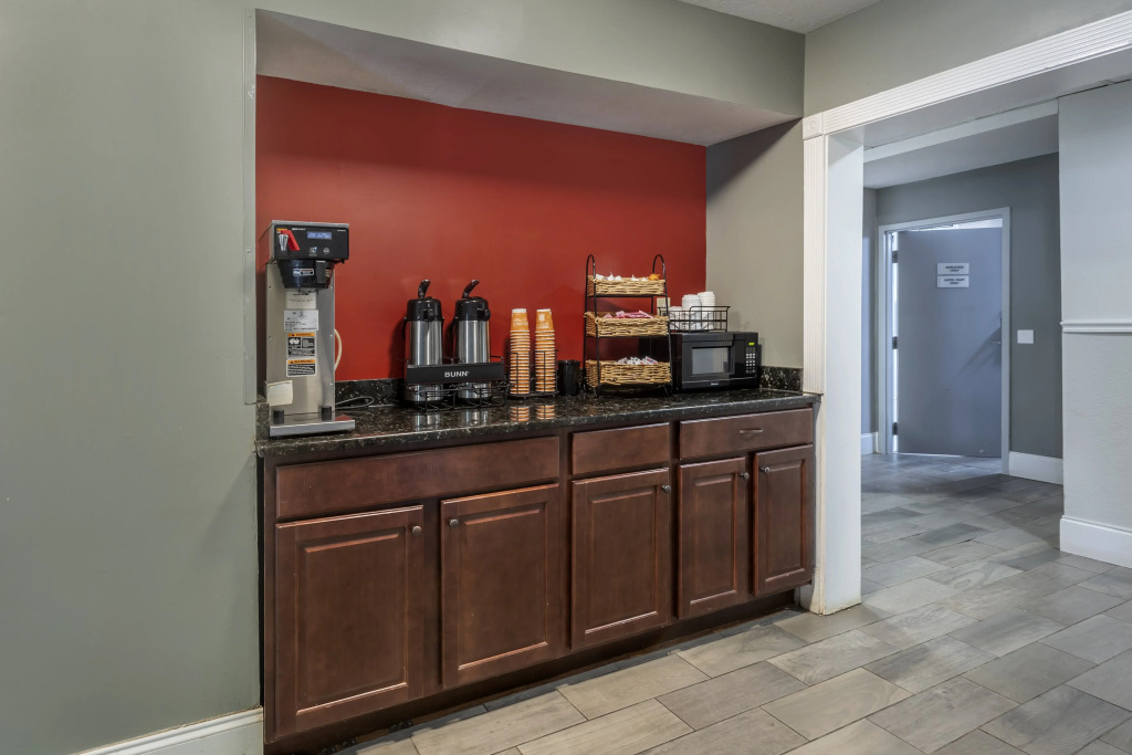 Greenville Pelham Inn by IHG