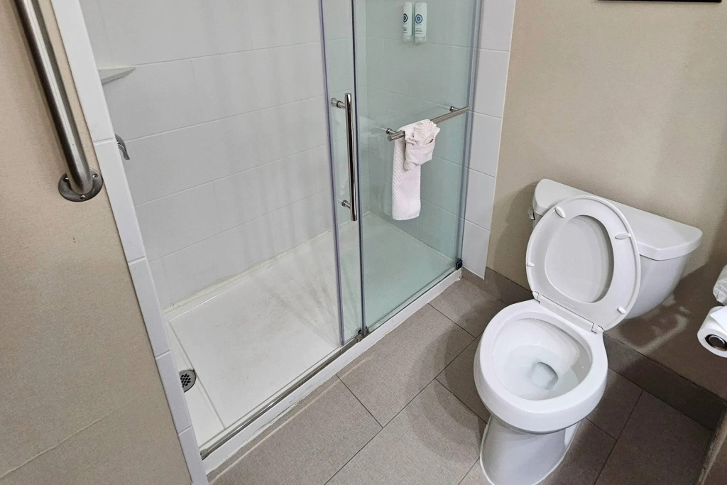 Comfort Inn & Suites Geneva- West Chicago