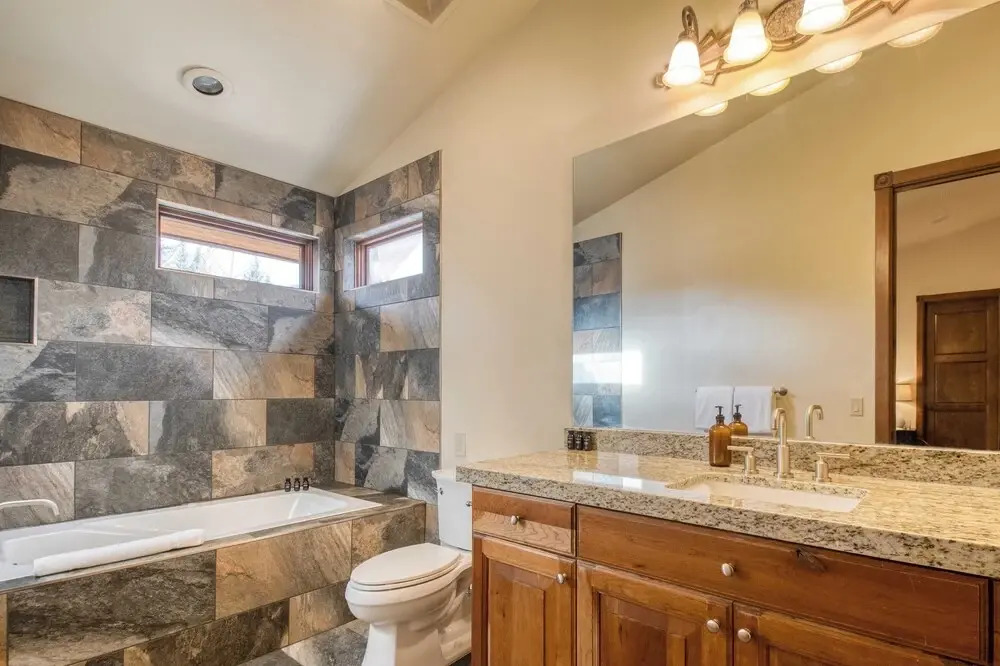 High Meadow by Avantstay Alpine Views w/ Indoor Pool, Hot Tub & Open Floor Plan
