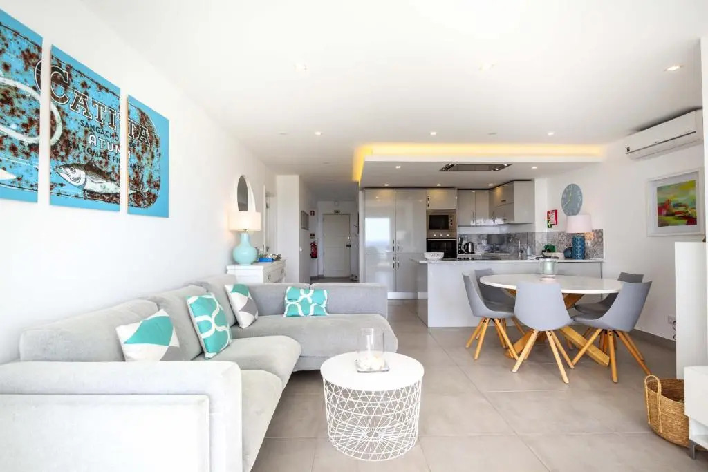 Waterside 3 Bedroom Sea View