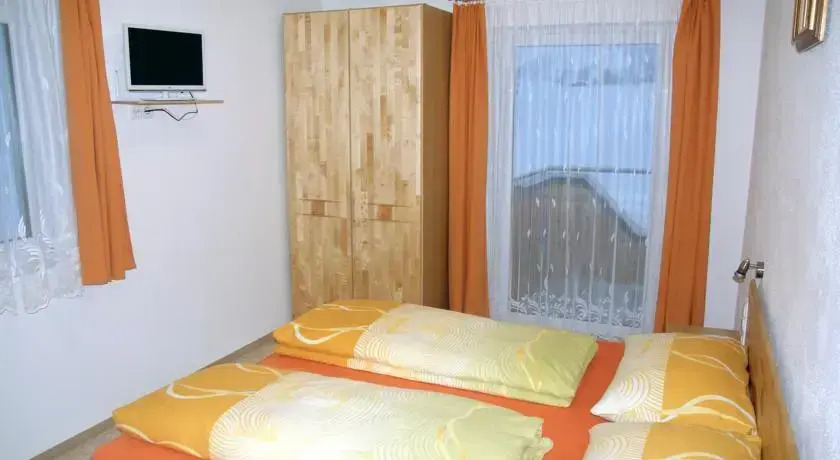 Apartment Holzhacker