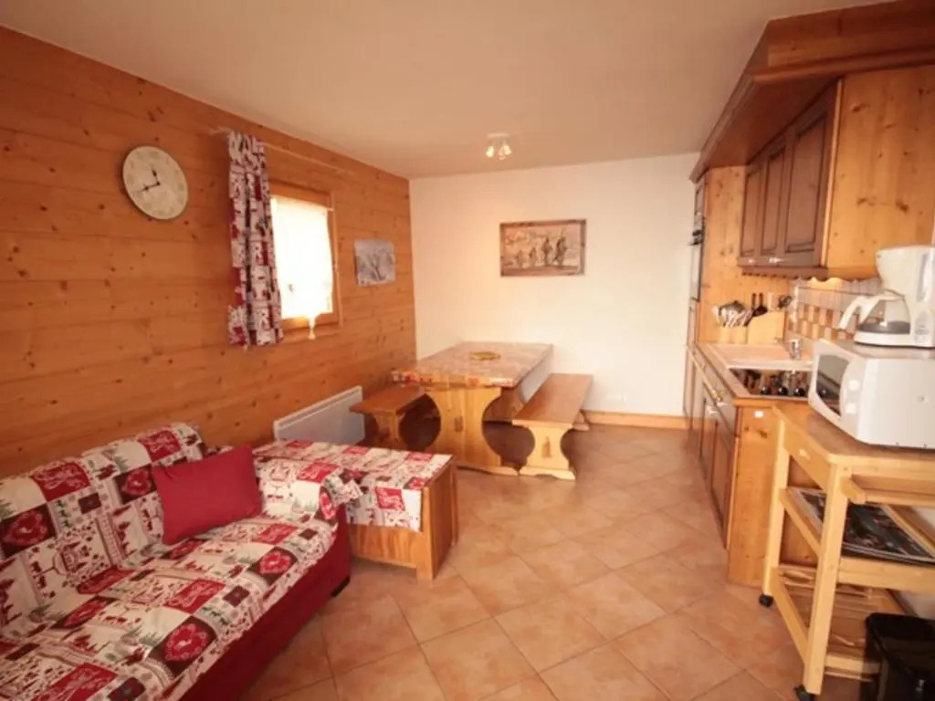 Beau 3 pièces avec 2 salles de bains - Piscine et Garage - FR-1-293-92