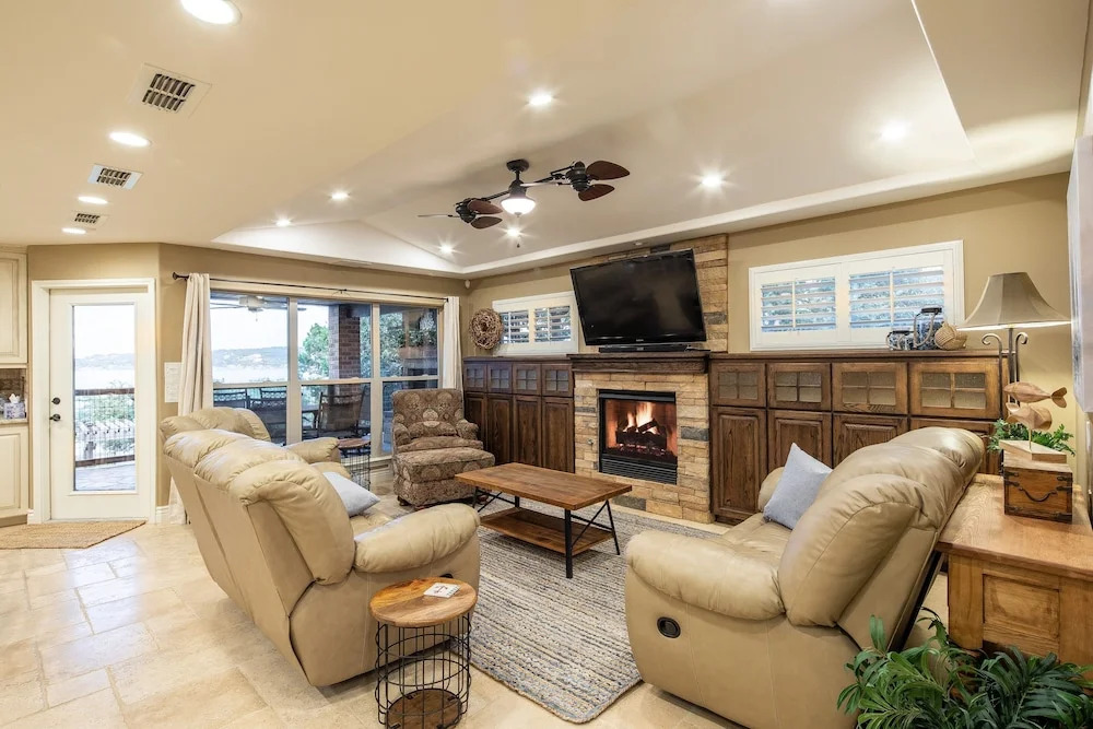 Hummingbird Hideaway 4 Bedroom Home
