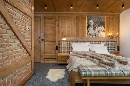 Zara Chalet