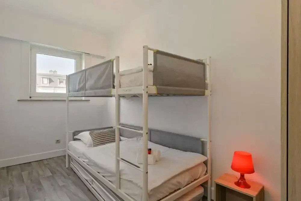 Charming Apartment Near the Beach