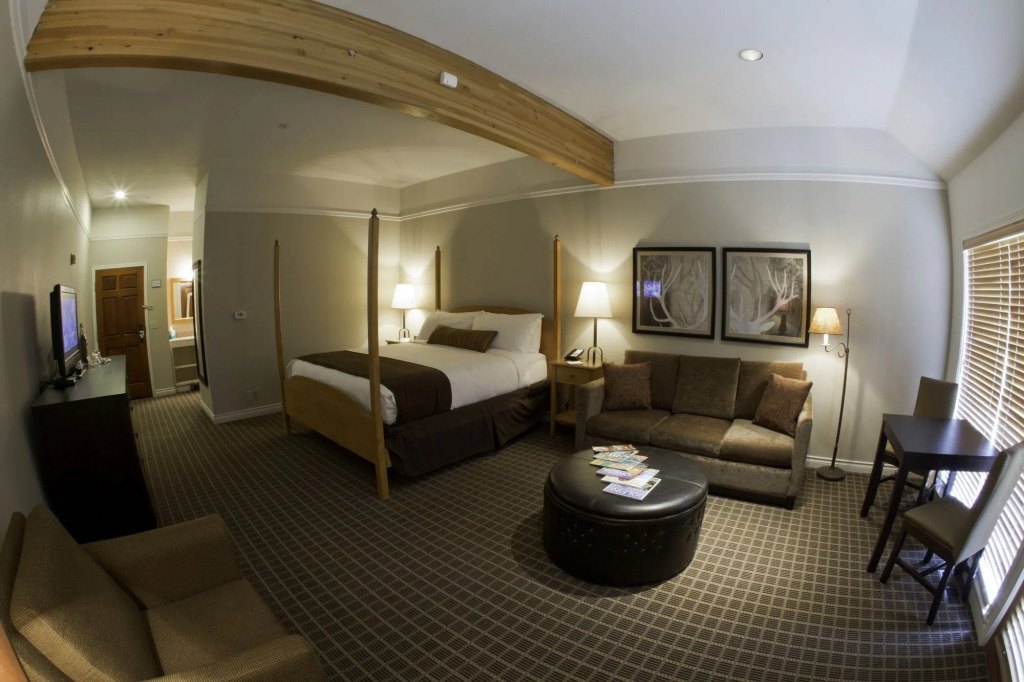 Pine Ridge Inn