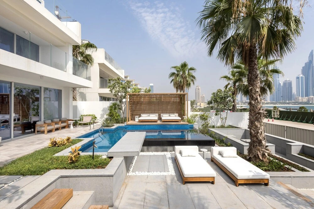 Maison Privee - Glamourous Apt with Sea Views at FIVE Palm