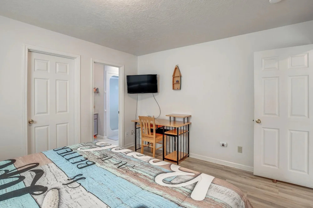 Relaxing Lincoln City Coastal Escape Near Beach!