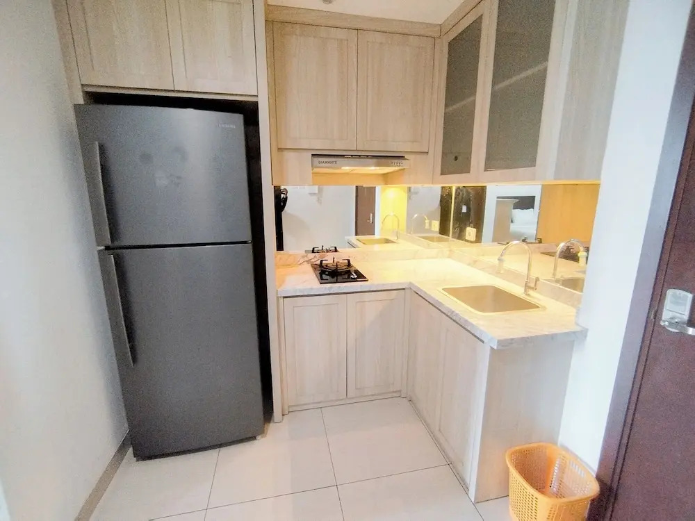 Spacious Studio Room At Grand Sungkono Lagoon Apartment