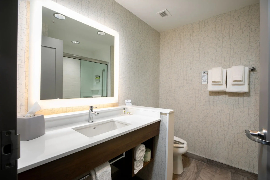 Holiday Inn Express - Lethbridge Southeast by IHG