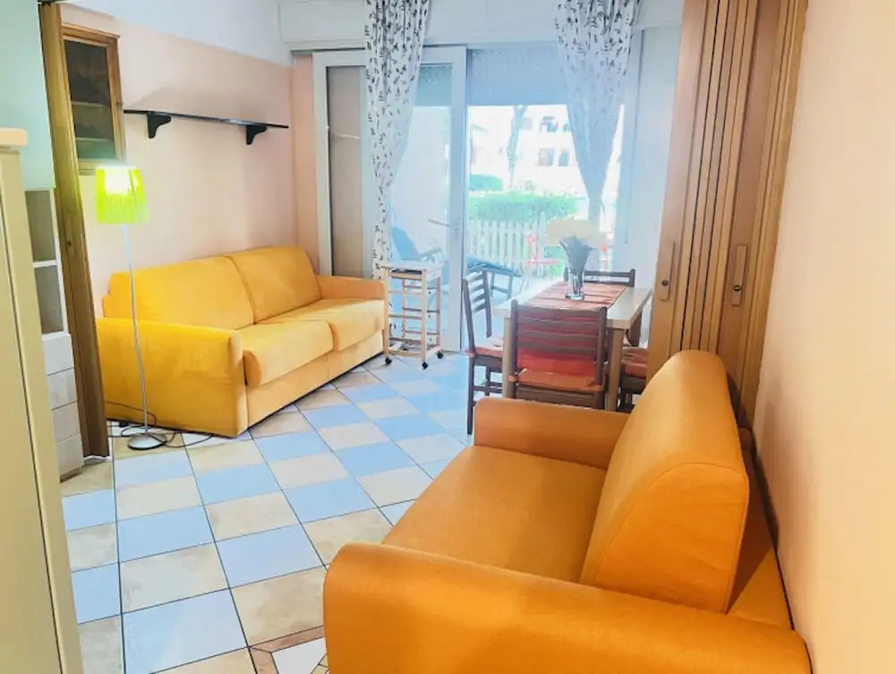 Studio With Direct Access to the Pool