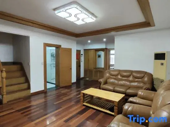 HuPofun Homestay (Jiuhuashan Subway Station)
