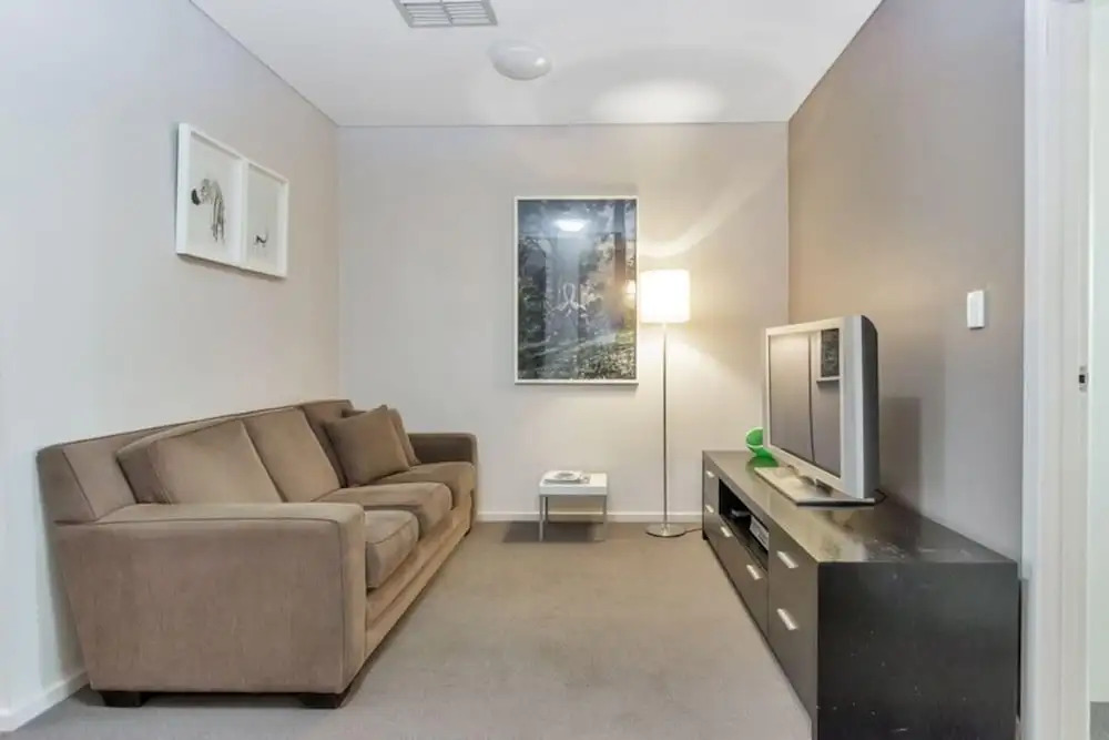 Contemporary Townhouse In Adelaide City