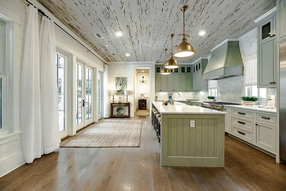 Azalea Abbey by Avantstay 350ft to Beach! w/ Pool, Outdoor Kitchen & Amazing Views
