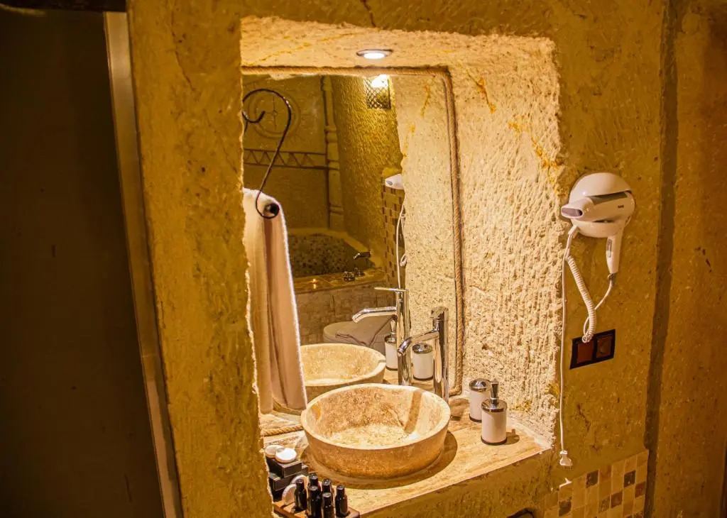Sur Cave Hotel