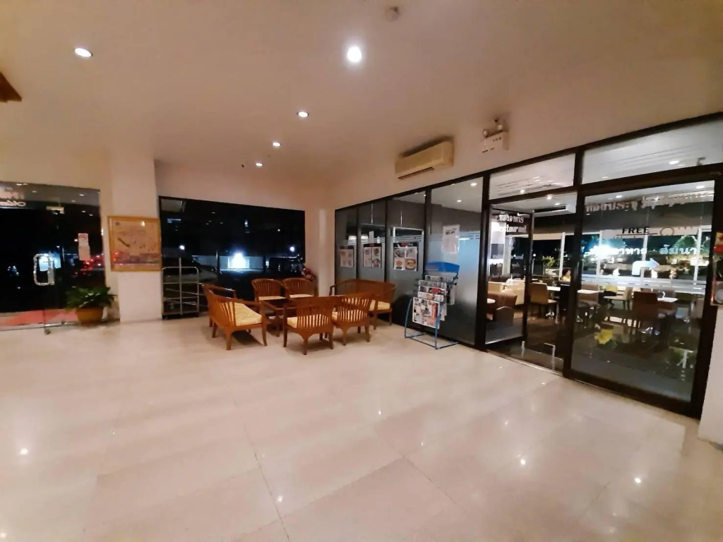 Maneerote Hotel
