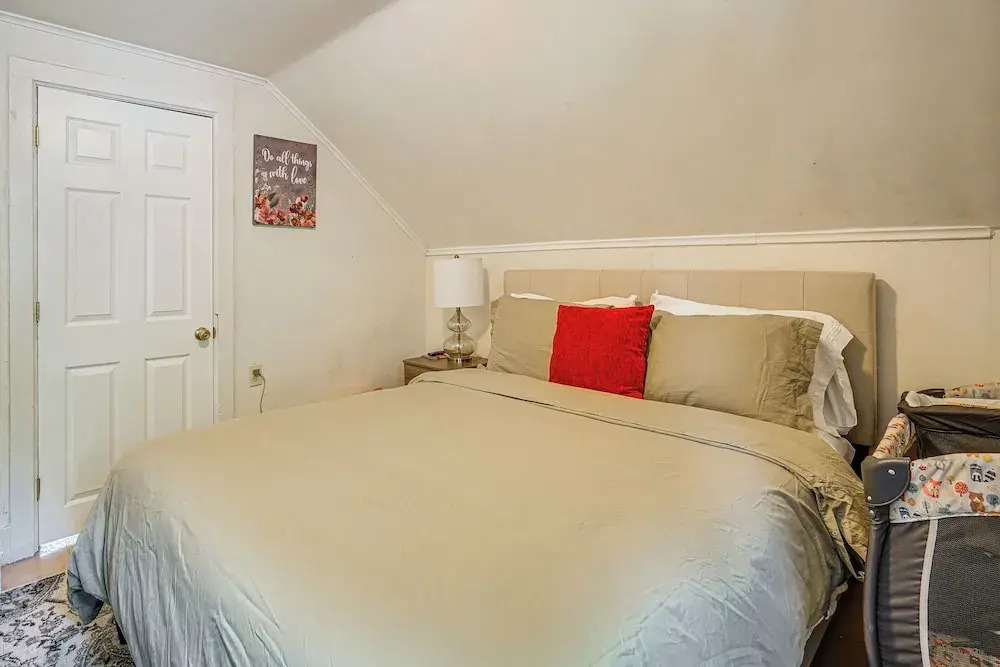 Saratoga Springs Home Near Downtown & Casino