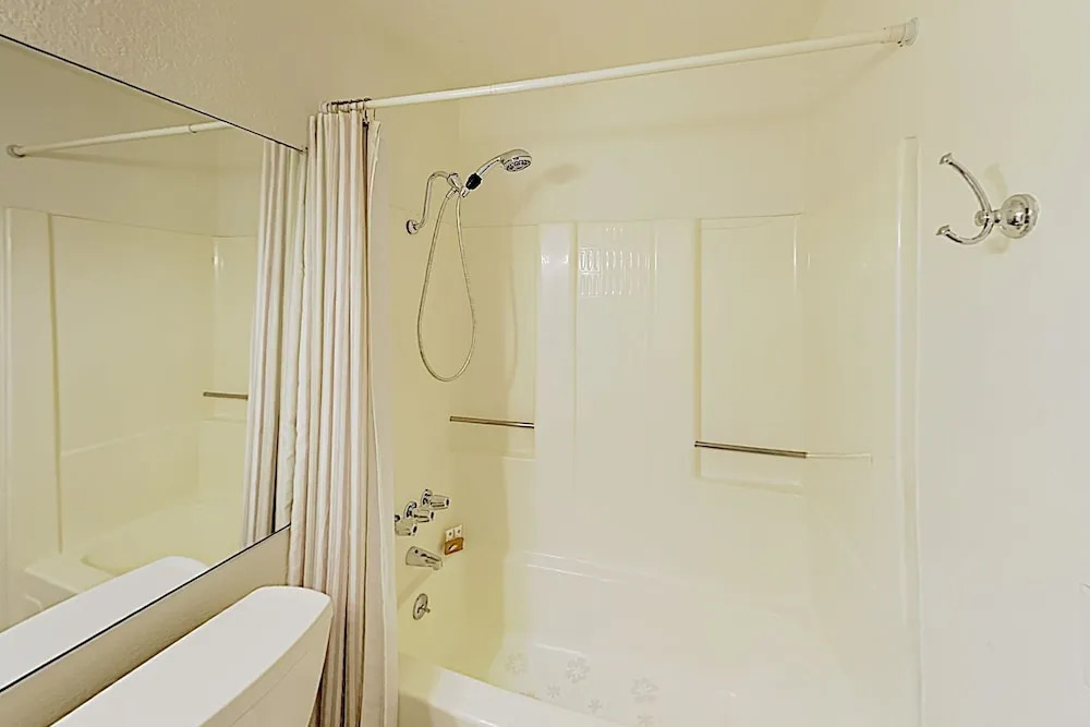 New Listing! Mountain-view W/ Private Pool 2 Bedroom Home