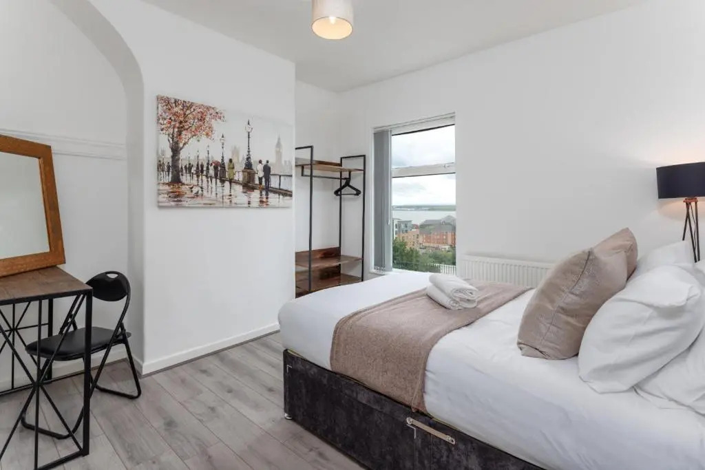 Air Host and Stay - Grafton House amazing view sleeps 6 free parking
