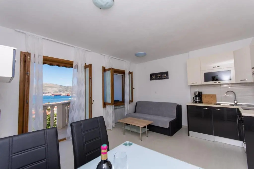 Apartments Bisera