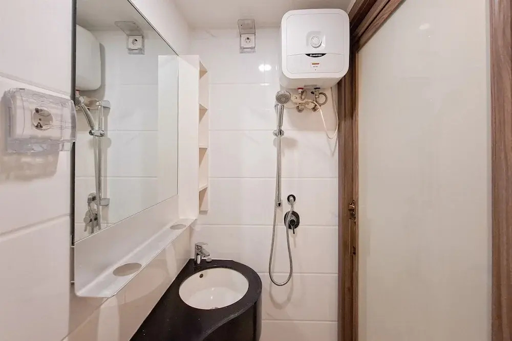 Modern Style Studio At Apartment Sky House Bsd