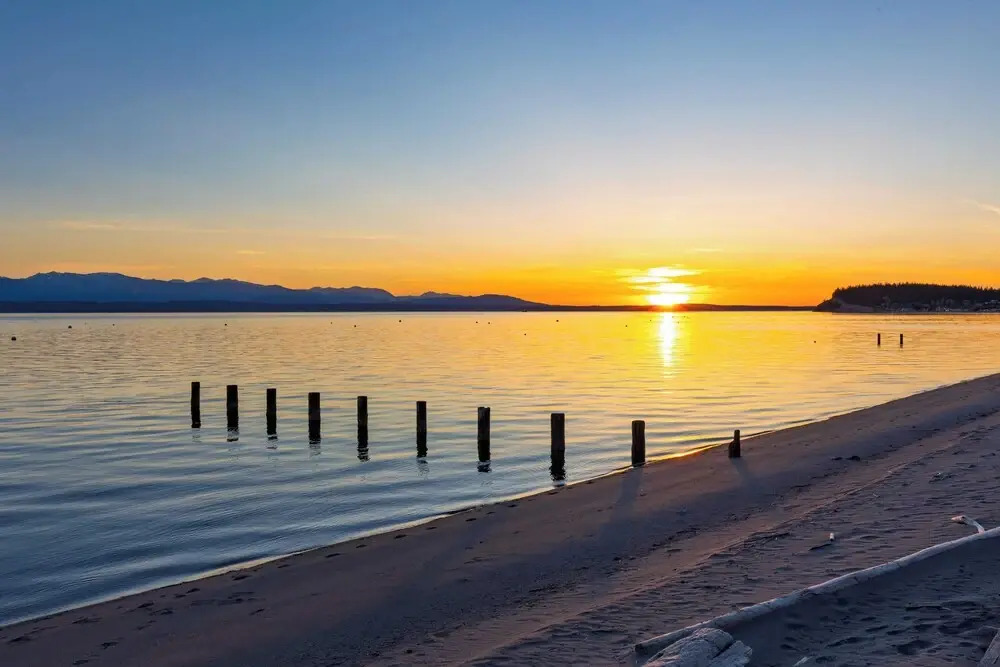 Cozy Whidbey Island Stay Steps to the Beach Fireplace, Bbq, Near Trails