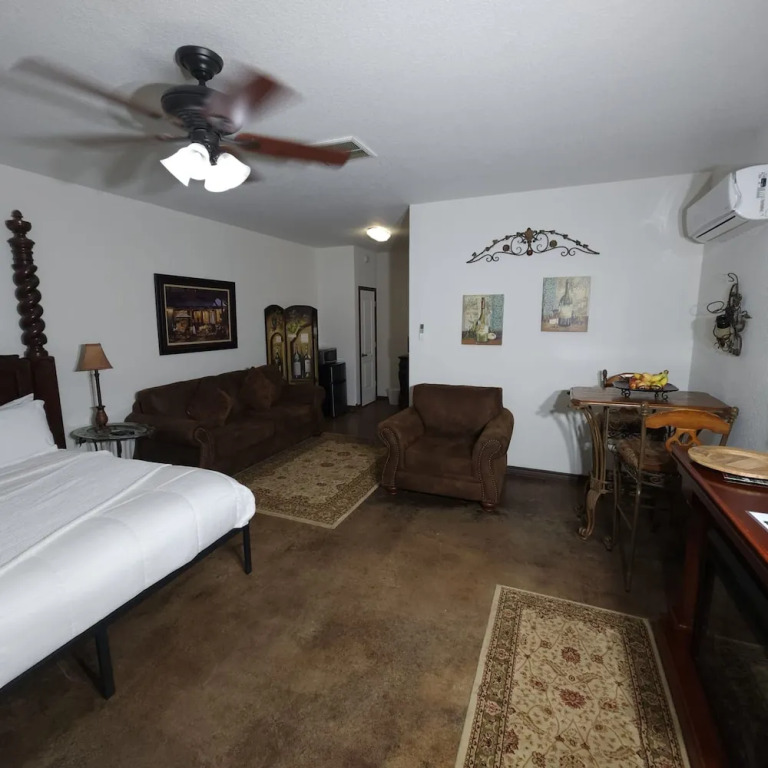 Unit 3 Champagne Terminal Stylish Stay