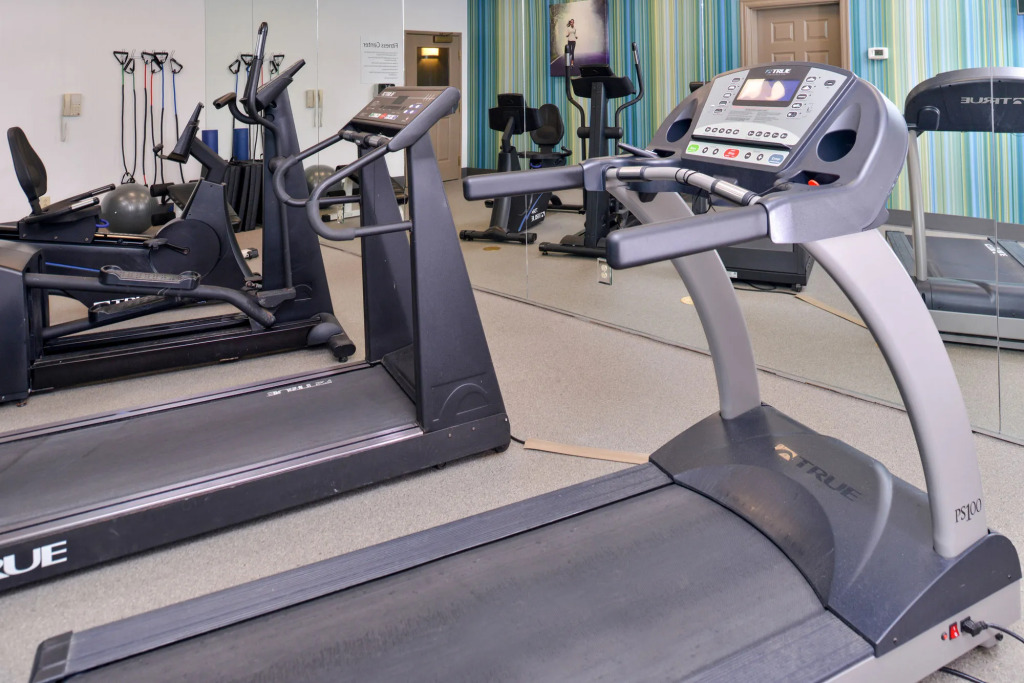 Holiday Inn Express Hotel & Suites St. Louis West-OFallon by IHG