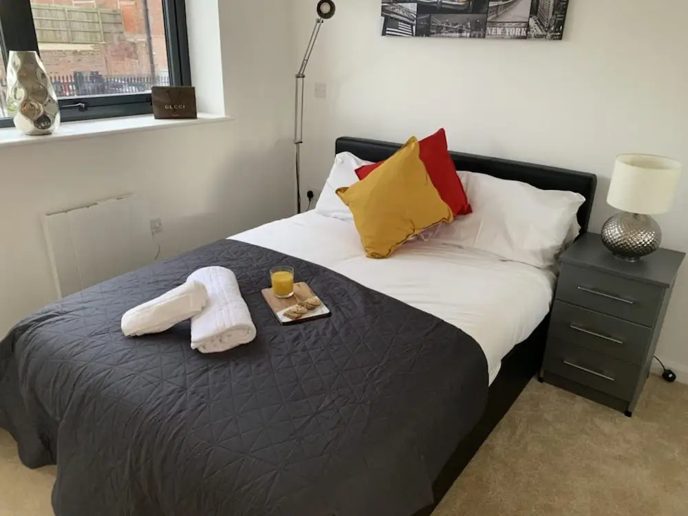 New Cross Mews 4 Bedroom 2 Bathrooms Fast Wifi Parking Sleeps up to 12