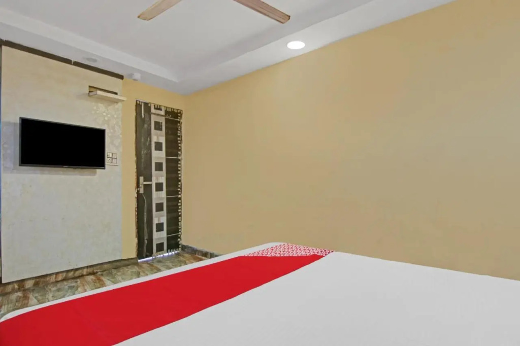OYO Flagship 80456 Arjun Palace