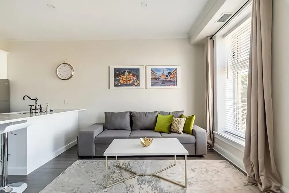 Iconic Rideau 1Bd Unit Balcony Free Parking 3