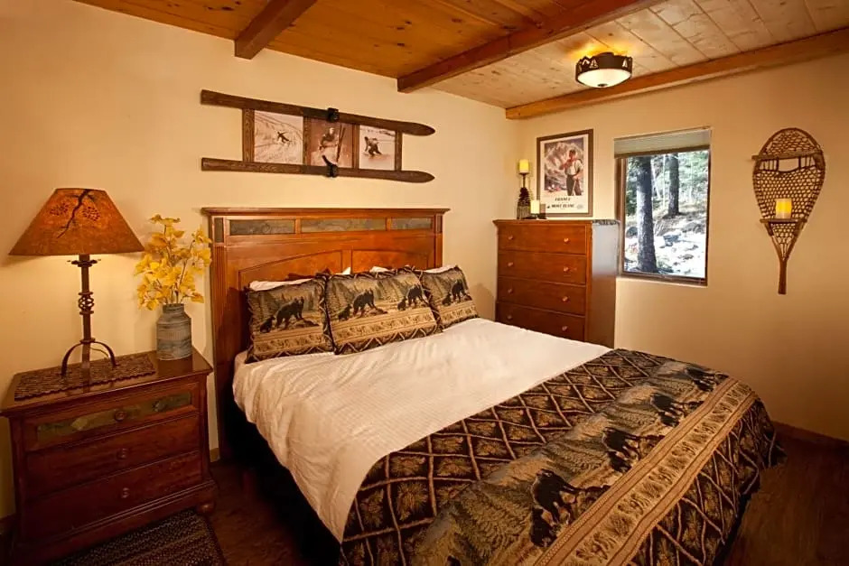 Cottams Lodge by Alpine Village Suites