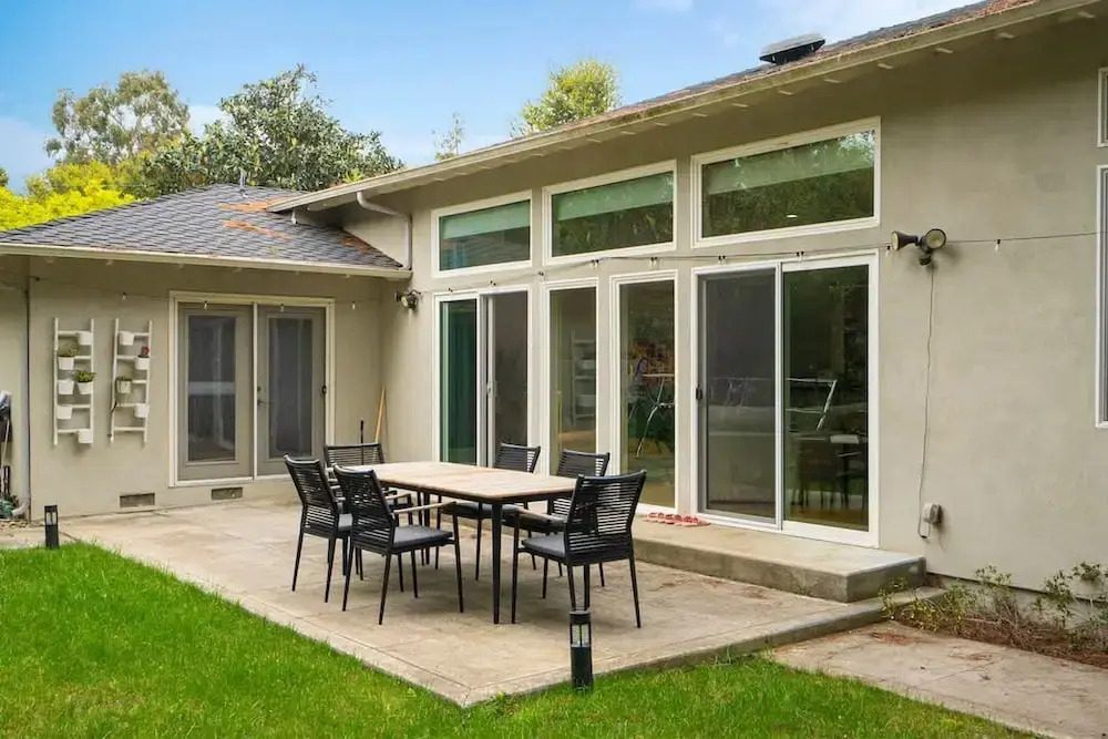 Cozy Modern House in Palo Alto
