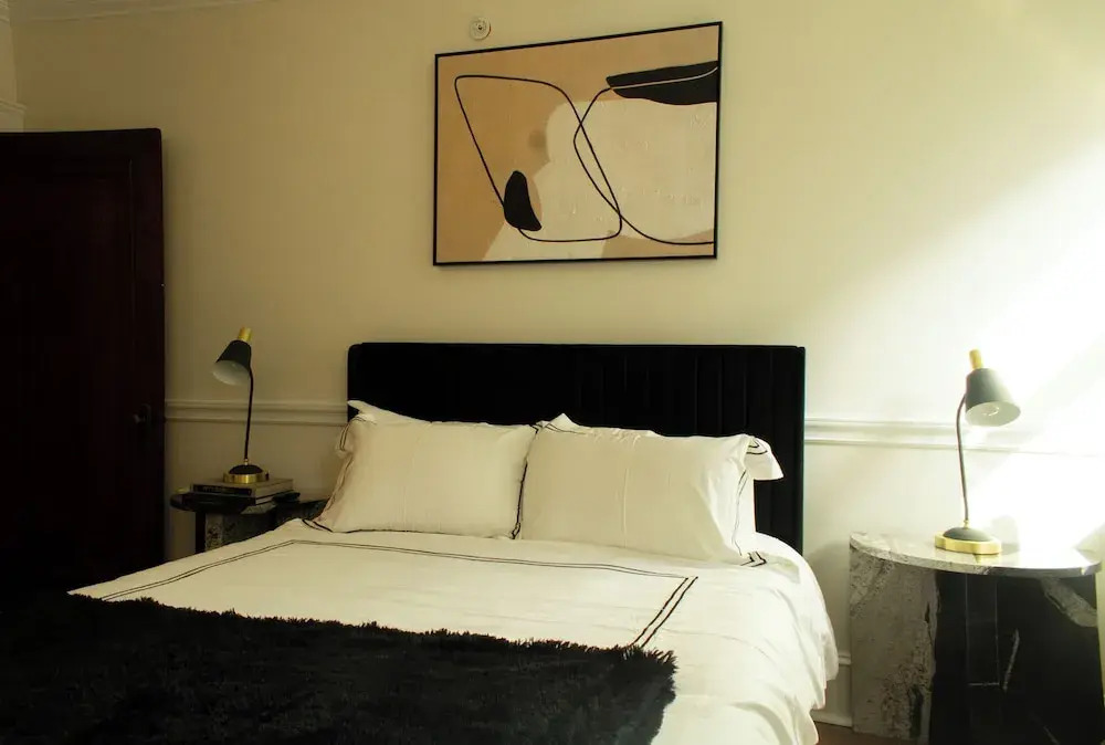Chateau Connellsville MCM Minimalist Suite