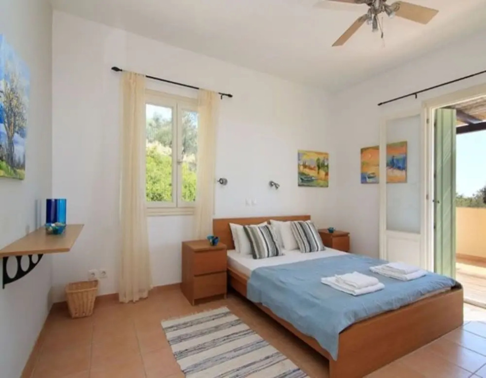 Alonissos 4-bedroom Large Villa With Private Pool