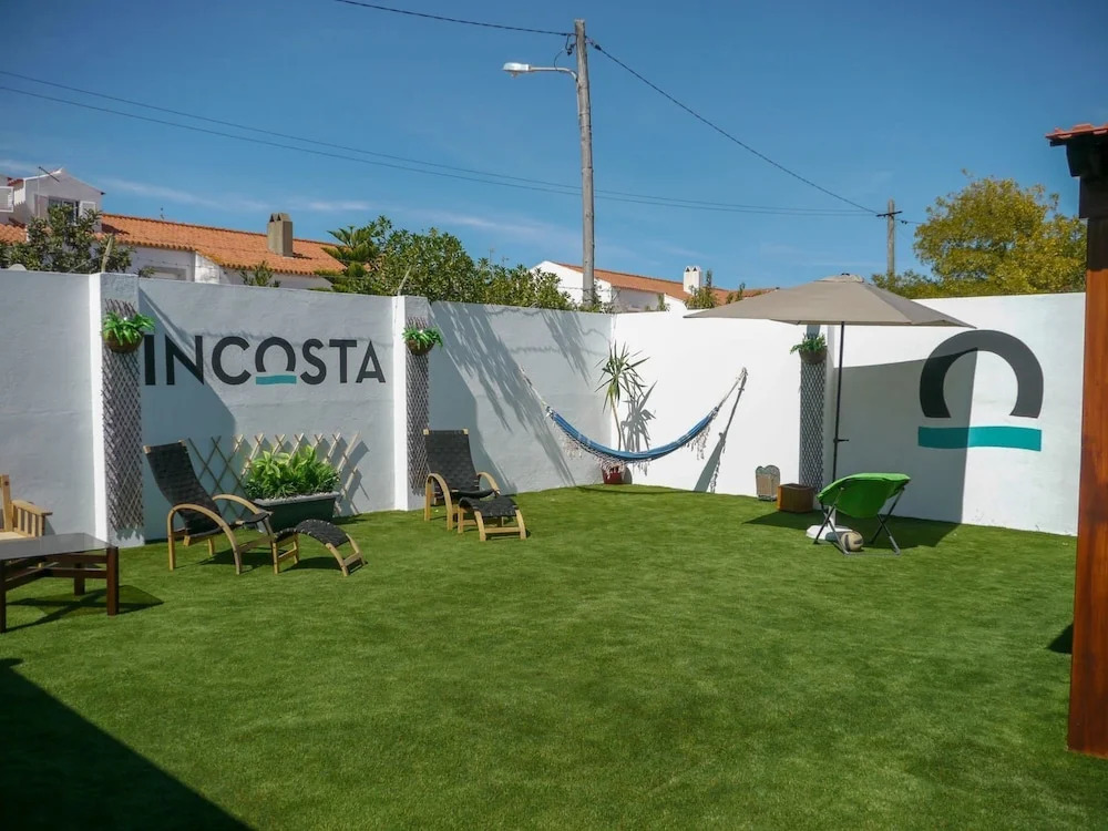 INCOSTA Hostel