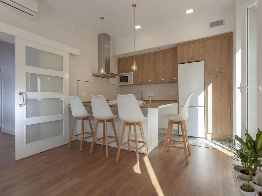 RD APARCAMIENTO INCLUIDO TRIANA luminoso cómodo apartamento 2Bd 2Bth