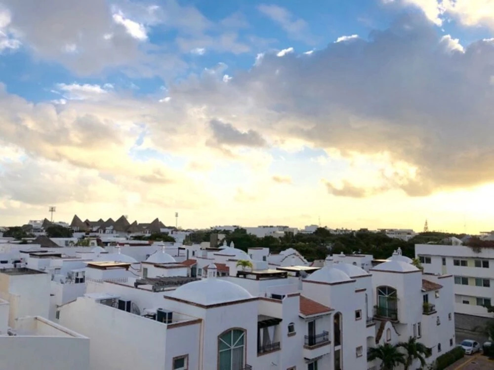 Menesse City Condo 1409