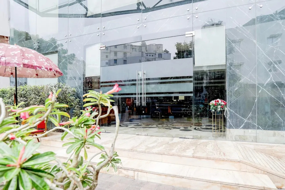 Stylish & Modern Stays at Palette River Front
