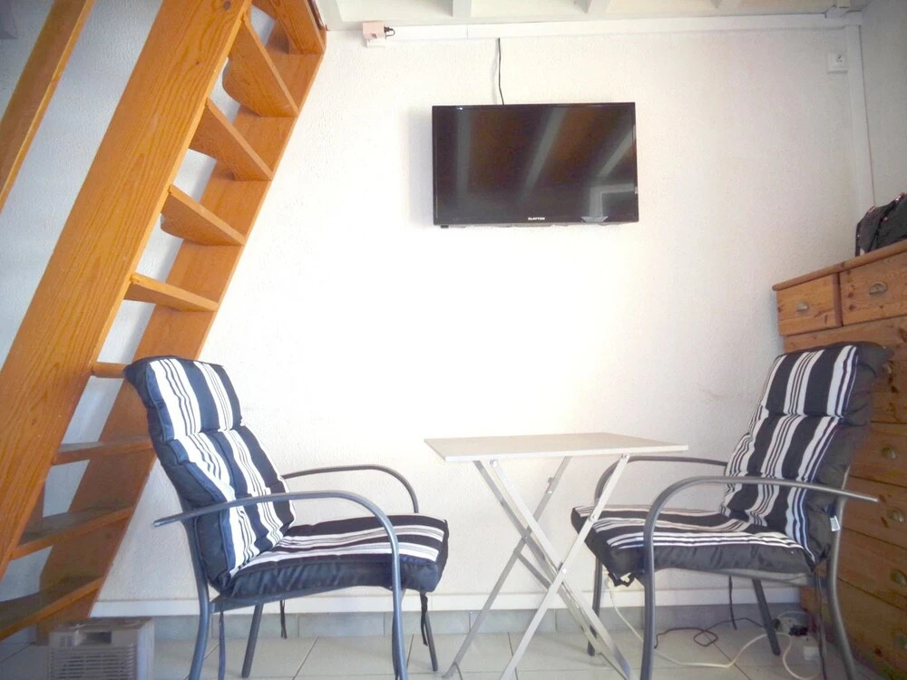 Apartment With one Bedroom in Le Barcarès, With Wonderful Lake View an